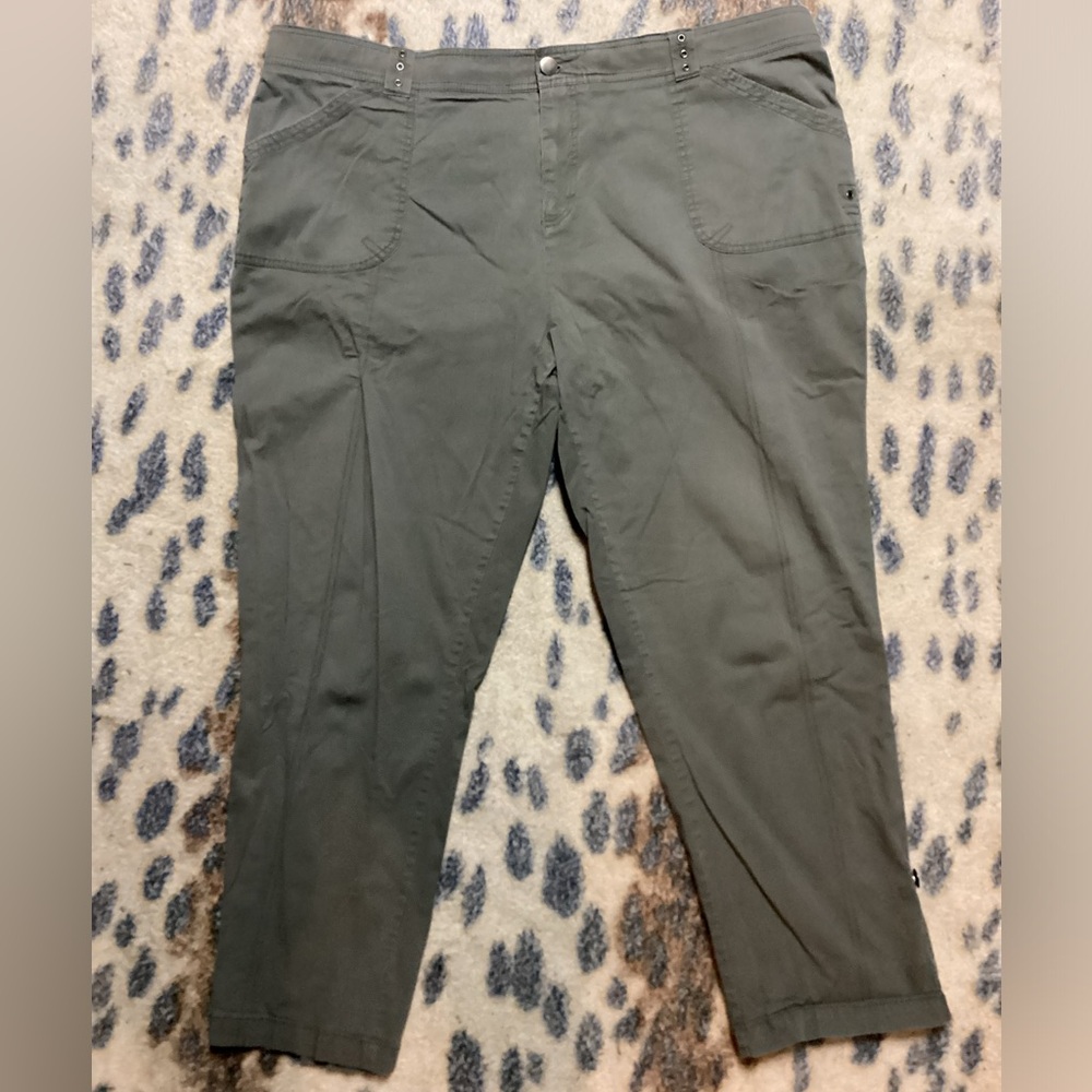 AVENUE WOMENS PANTS.
